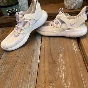 Barely used Nike running shoes!